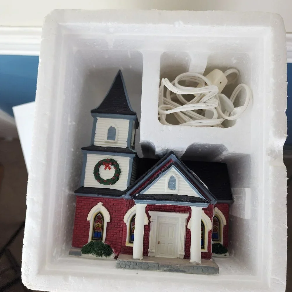 Lemax 1997 Village Collection Lighted Porcelain Church Plymouth Corners - Picture 7 of 7